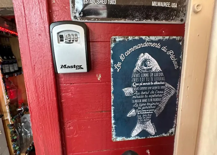 Le Ti Wi En Plein Coeur Du Vieux Bassin Honfleur